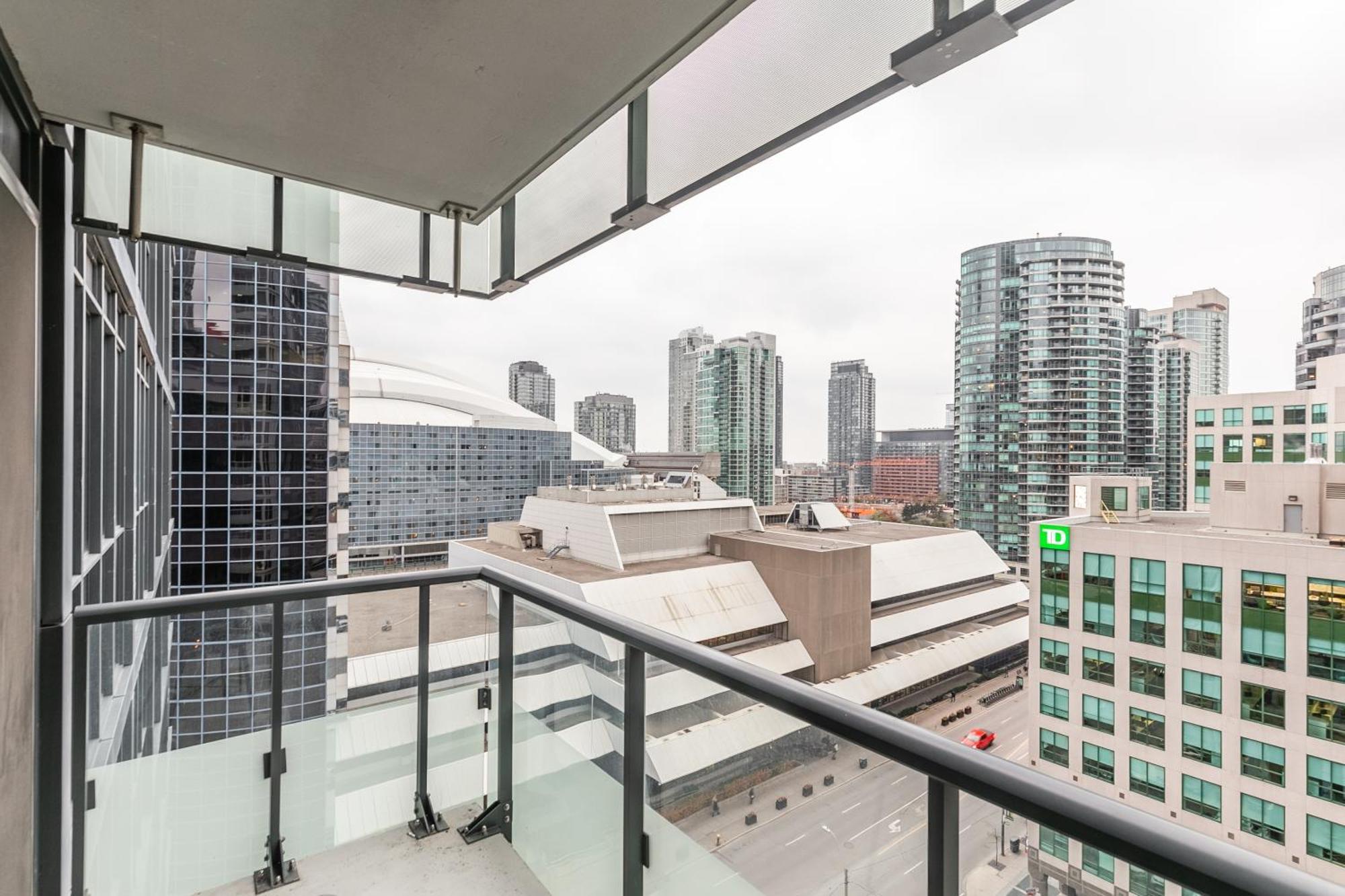 Globalstay Modern Downtown Apartment Toronto Exterior photo